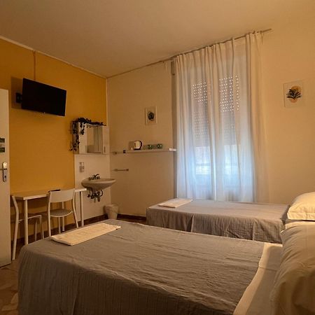 Hotel Parini Cesano Boscone Extérieur photo
